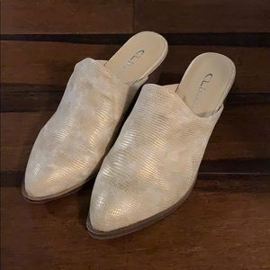 Chinese Laundry Catherin Mules - Champagne